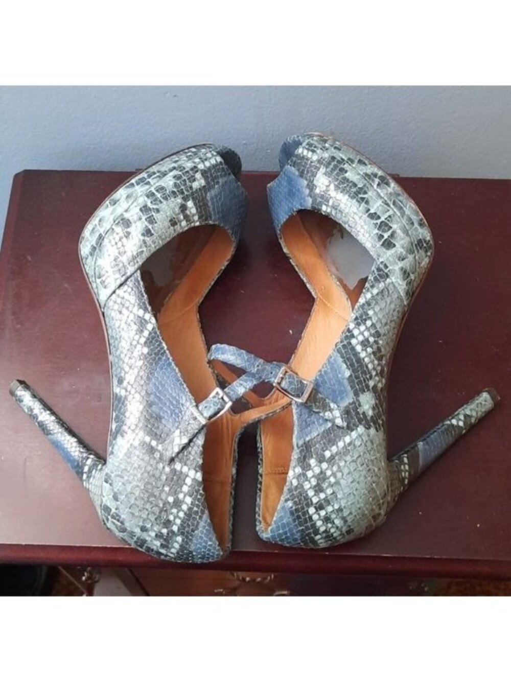 Coach Teal Blue Snakeskin Shawna High Heel Open Toe Platform Pumps Size 6.5. - Picture 6 of 11